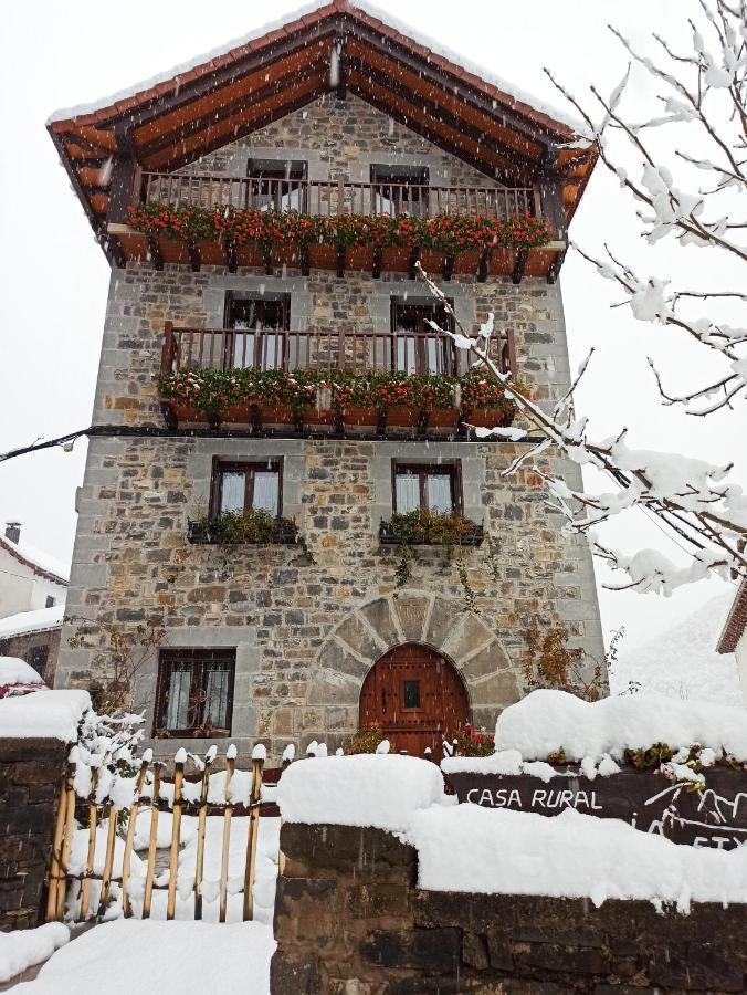 Casa Rural Elurkoia 伊萨瓦 外观 照片